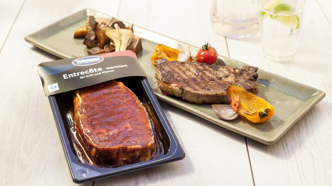 Charola con corte de carne sellada con película de barrera